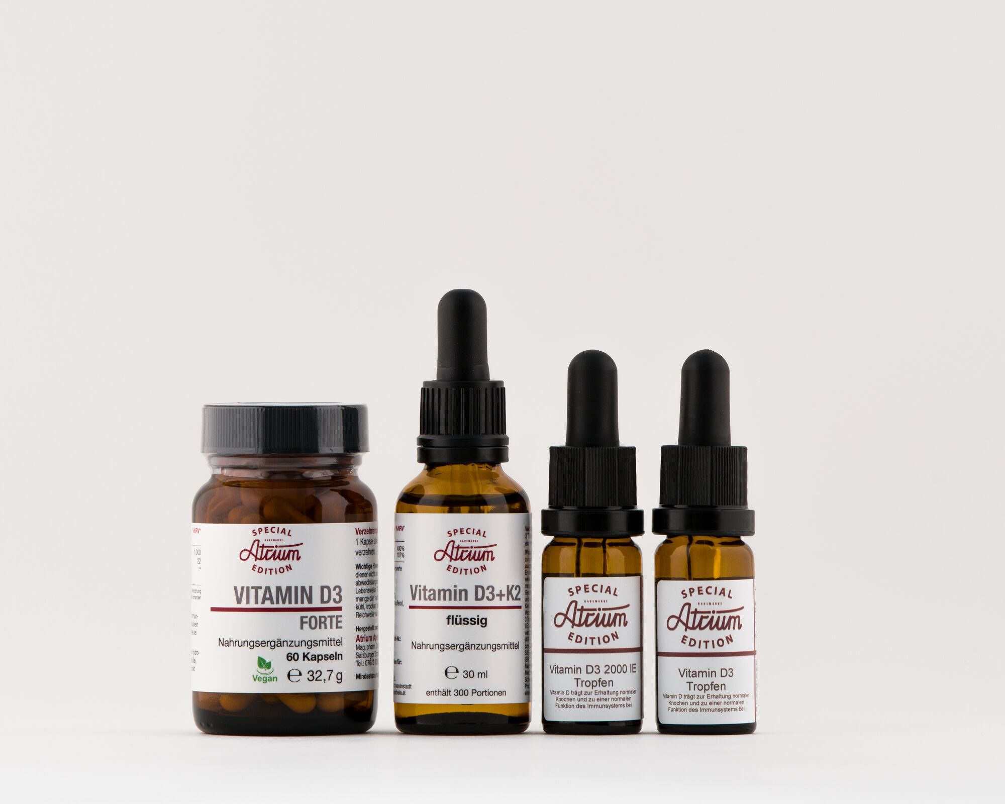 Vitamin-D3-Produkte auf hellem Grund